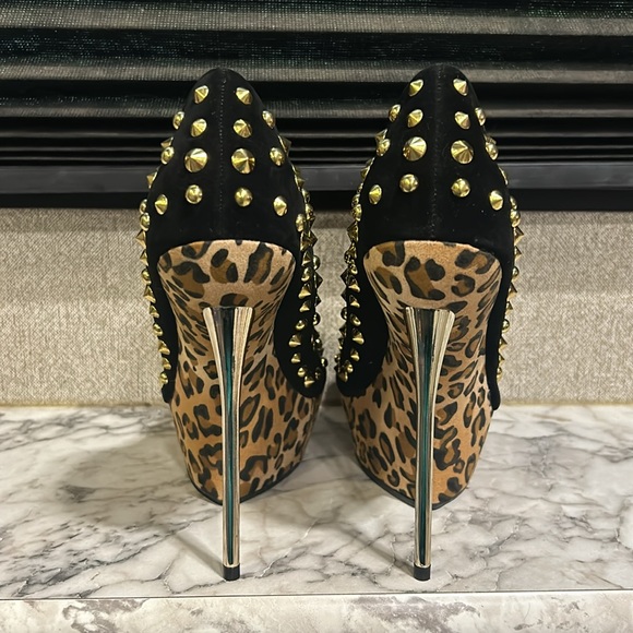 Shoe Republic LA‎ Azami Leopard Platform Black Velour Gold Studded  Size 7 NIB - Picture 4 of 9